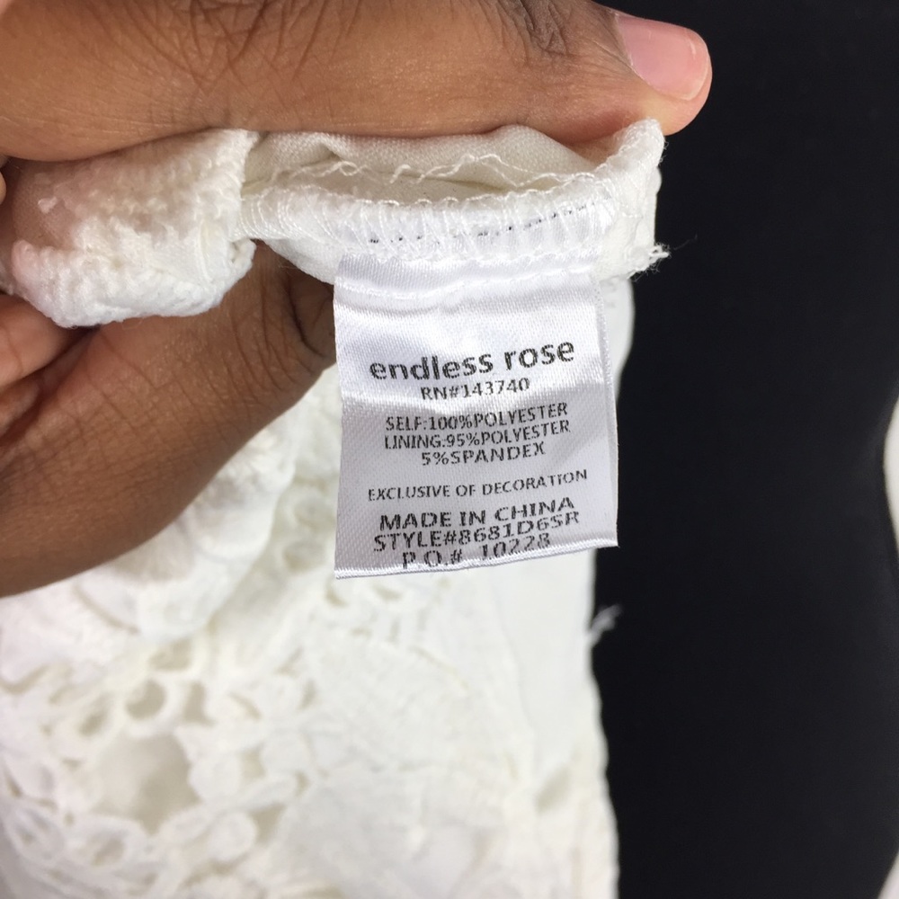 ENDLESS ROSE Willamette Lace Dress - Picture 7 of 8